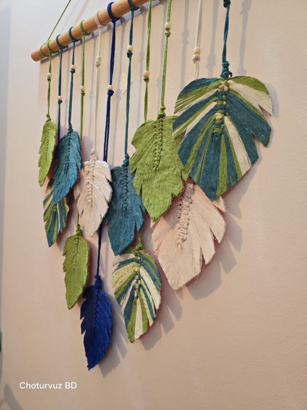 Macrame leaf hanging
