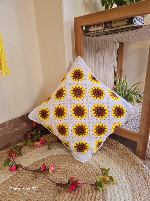Crochet cushion cover